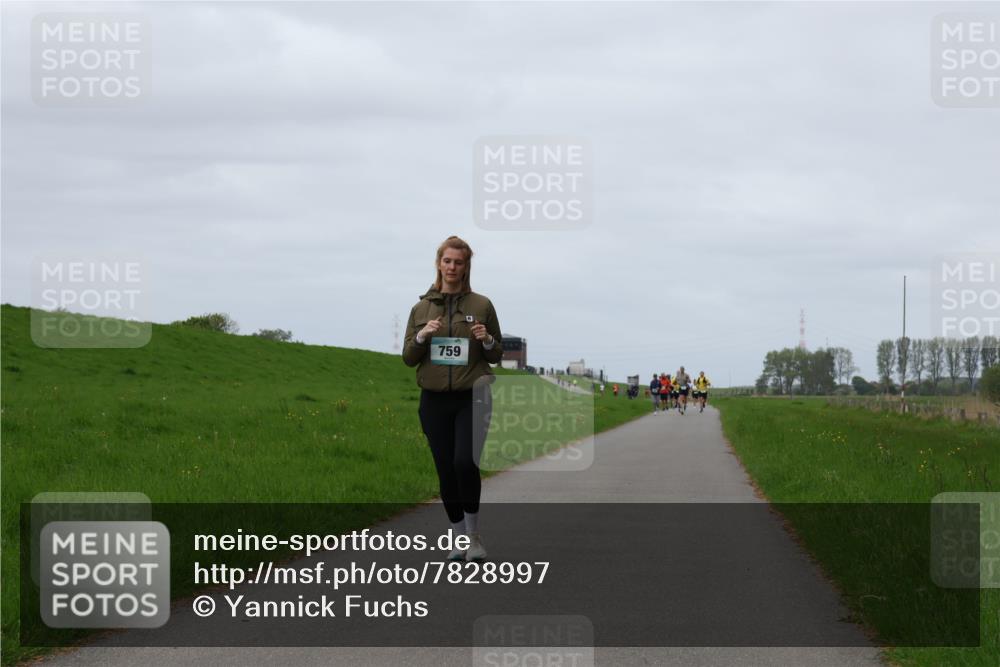 04.05.2025 - 8. Wedeler Halbmarathon Yannick Fuchs http://msf.ph/oto/7828997 04.05.2025 11:35:56 Laufen 759 meine-sportfotos.de