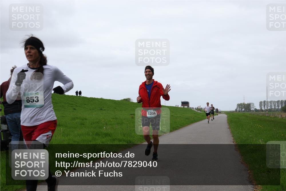 04.05.2025 - 8. Wedeler Halbmarathon Yannick Fuchs http://msf.ph/oto/7829040 04.05.2025 11:17:06 Laufen 853, 1204 meine-sportfotos.de