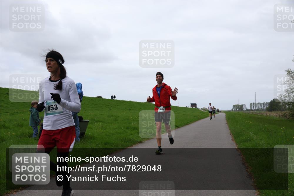 04.05.2025 - 8. Wedeler Halbmarathon Yannick Fuchs http://msf.ph/oto/7829048 04.05.2025 11:17:06 Laufen 853, 1204 meine-sportfotos.de