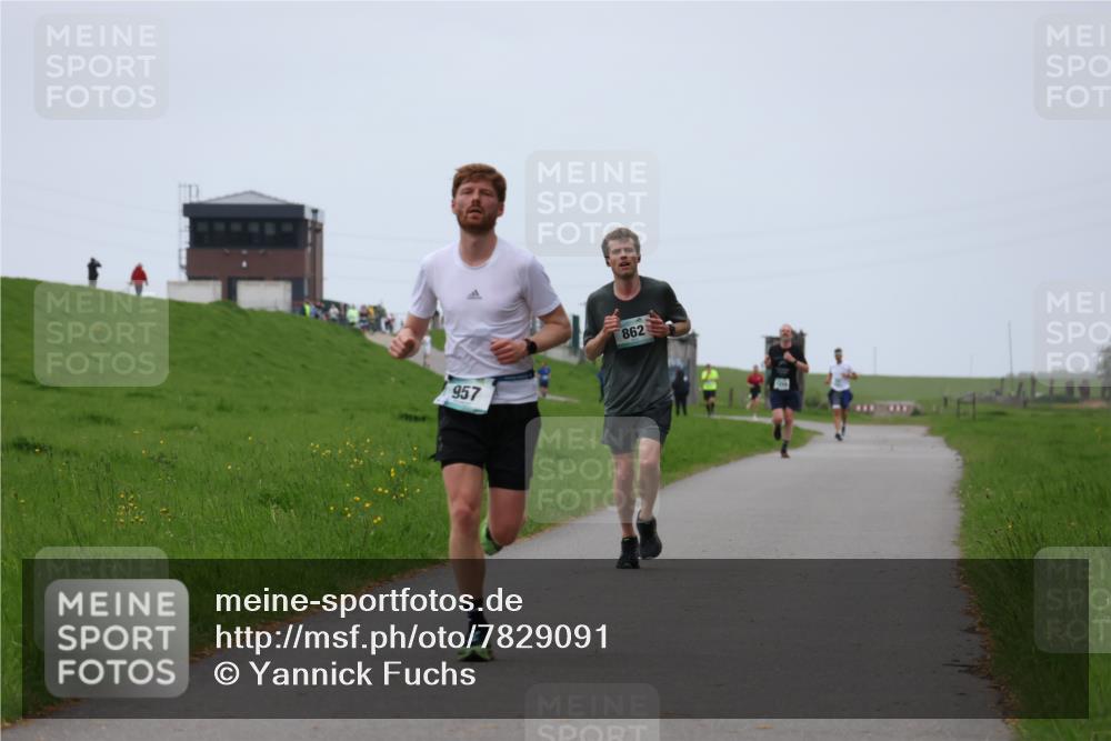04.05.2025 - 8. Wedeler Halbmarathon Yannick Fuchs http://msf.ph/oto/7829091 04.05.2025 11:17:08 Laufen 957, 862 meine-sportfotos.de