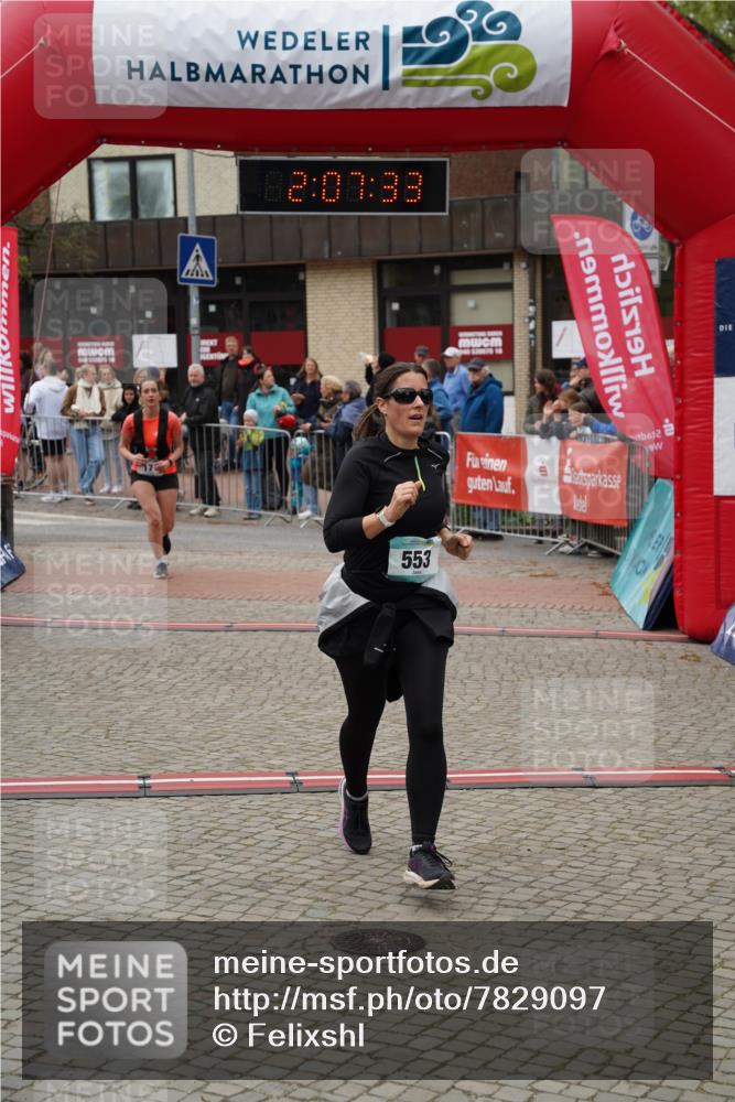 04.05.2025 - 8. Wedeler Halbmarathon Felixshl http://msf.ph/oto/7829097 04.05.2025 12:07:31 Ziel 171, 553, 915 meine-sportfotos.de