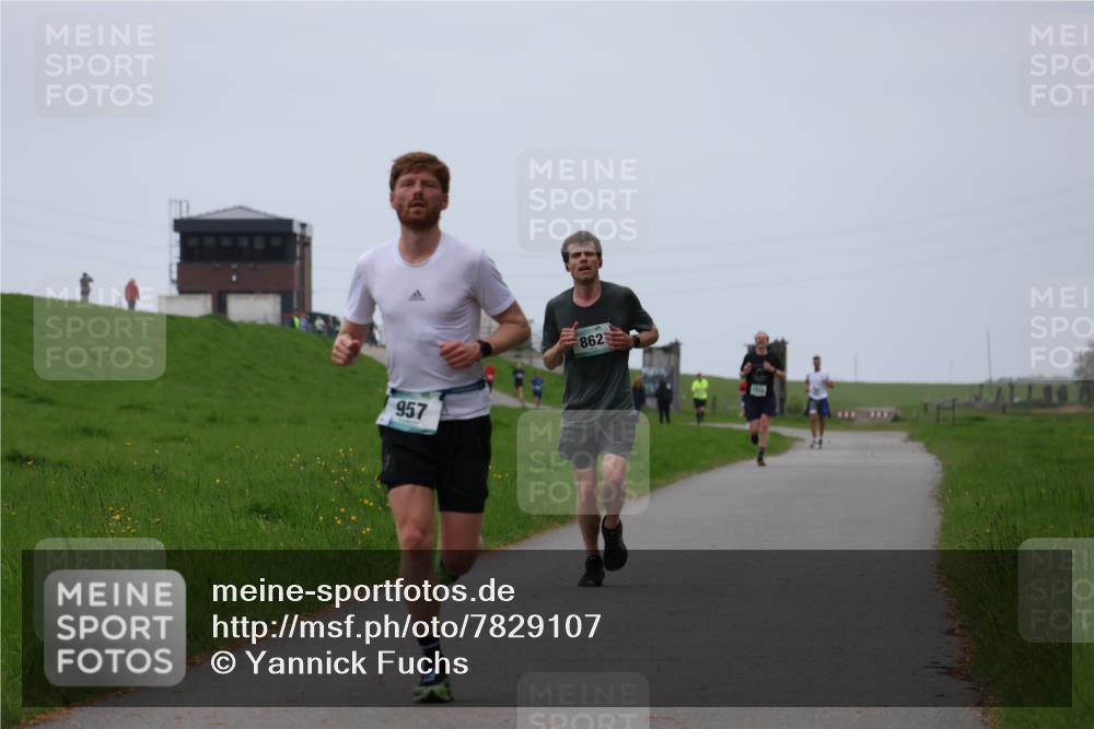 04.05.2025 - 8. Wedeler Halbmarathon Yannick Fuchs http://msf.ph/oto/7829107 04.05.2025 11:17:09 Laufen 957, 862 meine-sportfotos.de