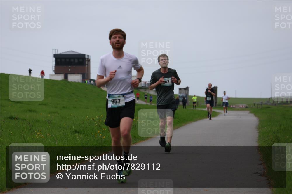 04.05.2025 - 8. Wedeler Halbmarathon Yannick Fuchs http://msf.ph/oto/7829112 04.05.2025 11:17:09 Laufen 957, 62 meine-sportfotos.de
