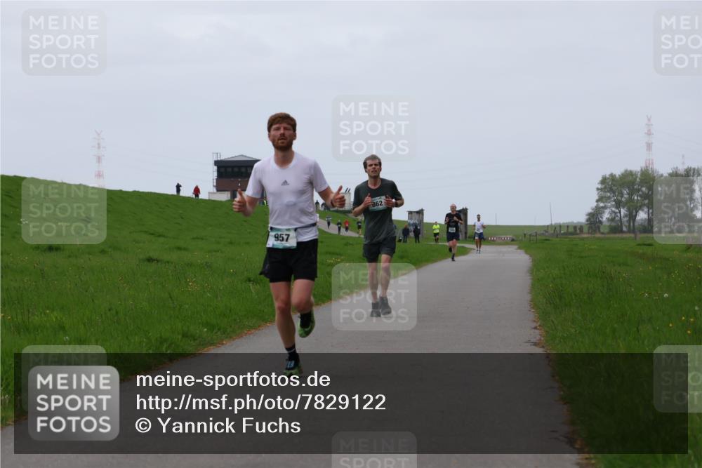 04.05.2025 - 8. Wedeler Halbmarathon Yannick Fuchs http://msf.ph/oto/7829122 04.05.2025 11:17:09 Laufen 957 meine-sportfotos.de