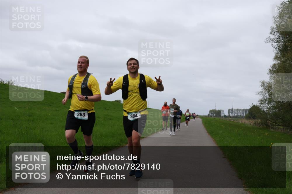 04.05.2025 - 8. Wedeler Halbmarathon Yannick Fuchs http://msf.ph/oto/7829140 04.05.2025 11:36:23 Laufen 363, 364 meine-sportfotos.de