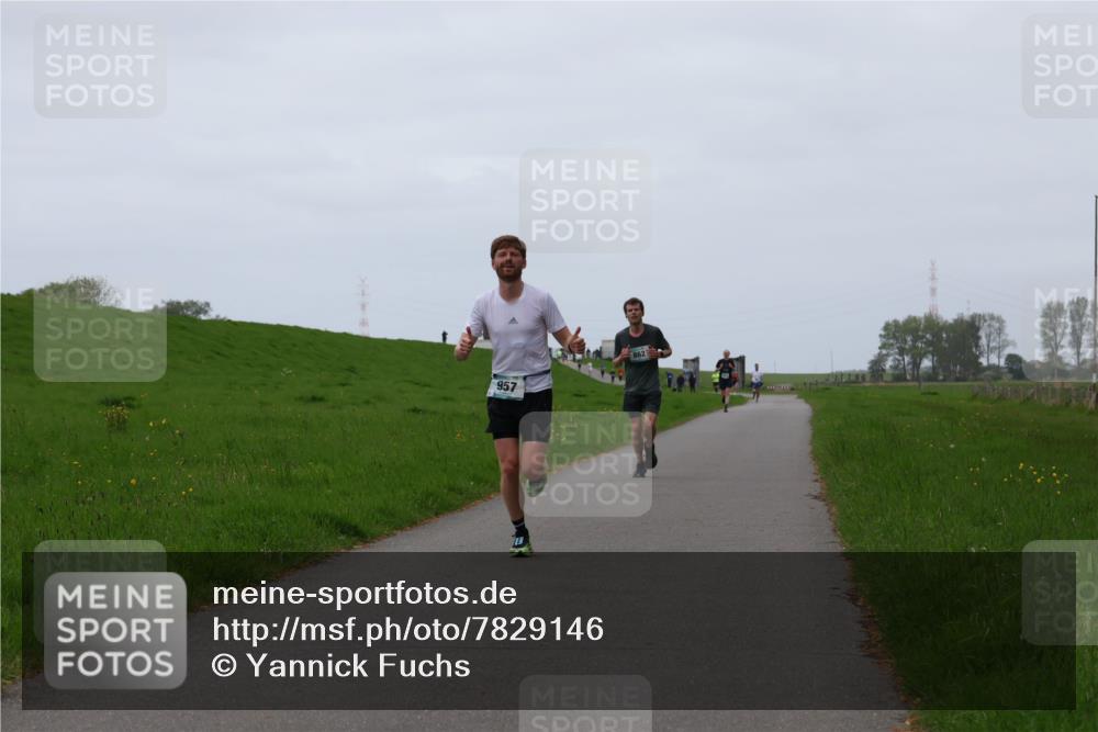 04.05.2025 - 8. Wedeler Halbmarathon Yannick Fuchs http://msf.ph/oto/7829146 04.05.2025 11:17:10 Laufen 957 meine-sportfotos.de