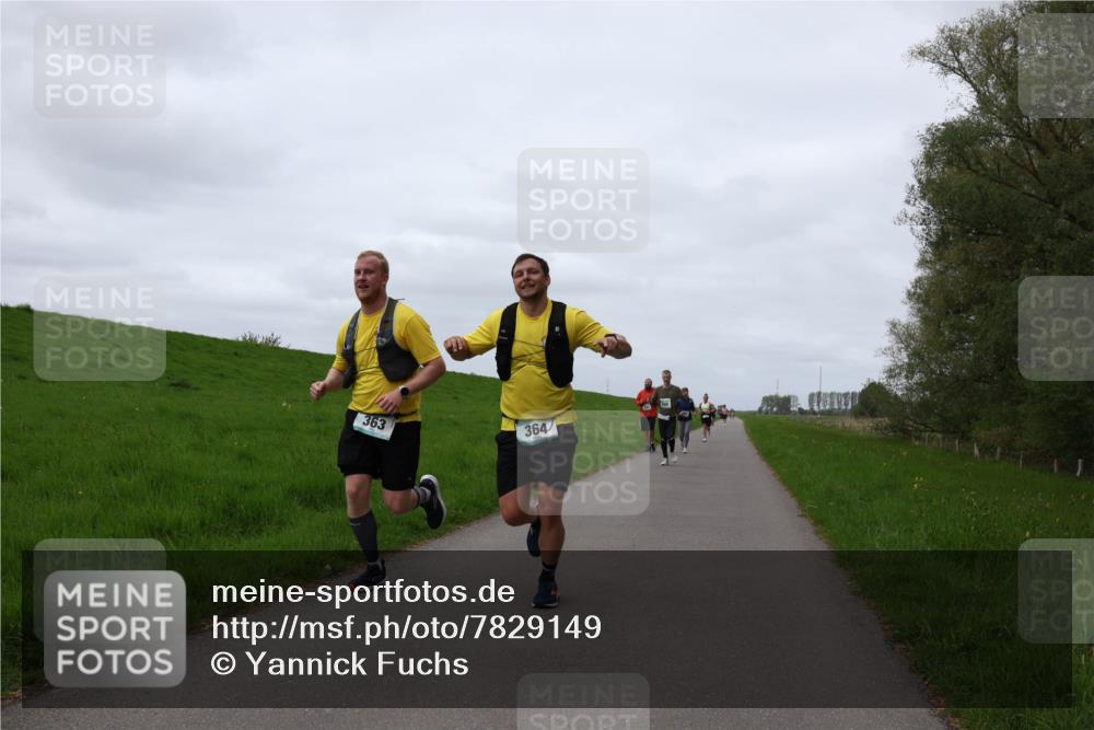 04.05.2025 - 8. Wedeler Halbmarathon Yannick Fuchs http://msf.ph/oto/7829149 04.05.2025 11:36:23 Laufen 363, 364 meine-sportfotos.de