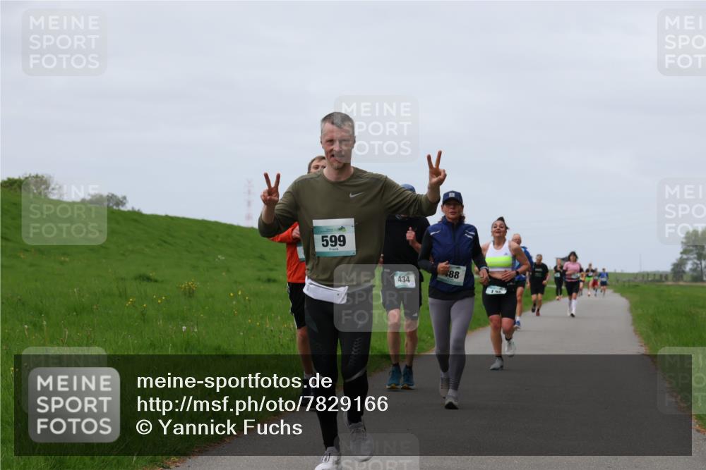 04.05.2025 - 8. Wedeler Halbmarathon Yannick Fuchs http://msf.ph/oto/7829166 04.05.2025 11:36:24 Laufen 599, 434, 88, 12 meine-sportfotos.de