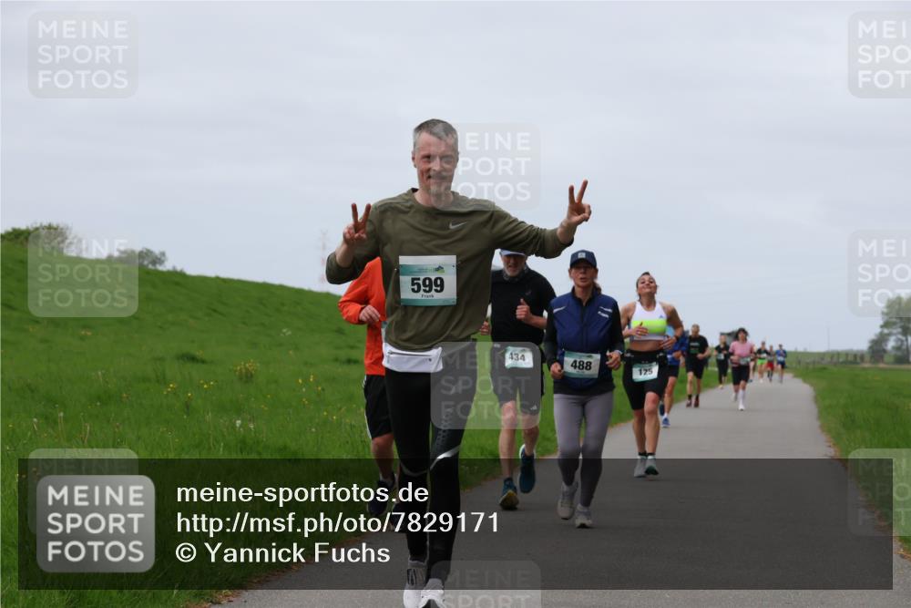 04.05.2025 - 8. Wedeler Halbmarathon Yannick Fuchs http://msf.ph/oto/7829171 04.05.2025 11:36:24 Laufen 599, 434, 488, 125 meine-sportfotos.de