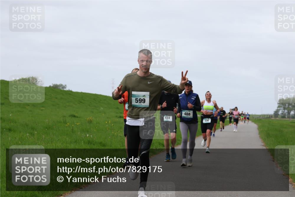 04.05.2025 - 8. Wedeler Halbmarathon Yannick Fuchs http://msf.ph/oto/7829175 04.05.2025 11:36:25 Laufen 599, 434, 488, 125 meine-sportfotos.de
