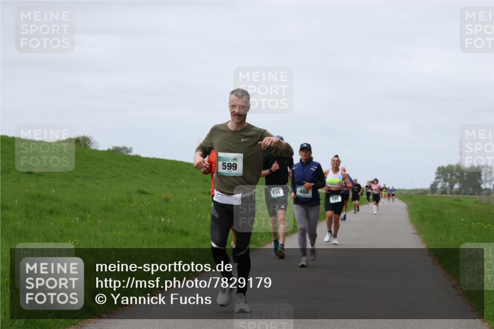 04.05.2025 - 8. Wedeler Halbmarathon Yannick Fuchs http://msf.ph/oto/7829179 04.05.2025 11:36:25 Laufen 599, 434, 488, 125 meine-sportfotos.de