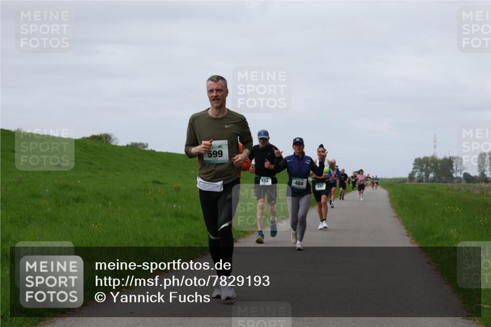 04.05.2025 - 8. Wedeler Halbmarathon Yannick Fuchs http://msf.ph/oto/7829193 04.05.2025 11:36:25 Laufen 599, 434, 488, 125 meine-sportfotos.de