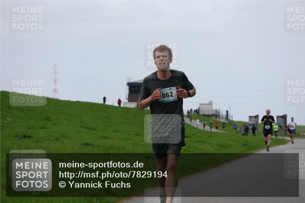 04.05.2025 - 8. Wedeler Halbmarathon Yannick Fuchs http://msf.ph/oto/7829194 04.05.2025 11:17:13 Laufen 862 meine-sportfotos.de