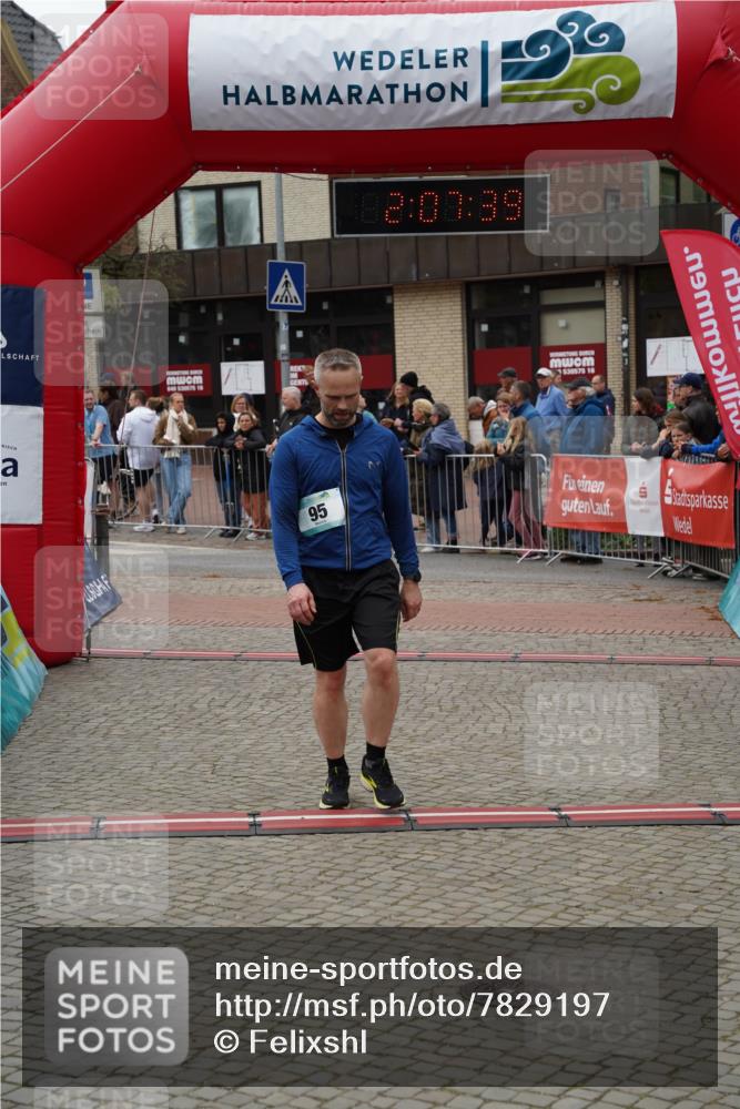 04.05.2025 - 8. Wedeler Halbmarathon Felixshl http://msf.ph/oto/7829197 04.05.2025 12:07:37 Ziel 95, 171 meine-sportfotos.de