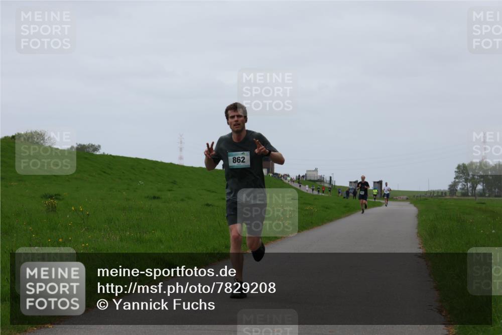 04.05.2025 - 8. Wedeler Halbmarathon Yannick Fuchs http://msf.ph/oto/7829208 04.05.2025 11:17:14 Laufen 862 meine-sportfotos.de