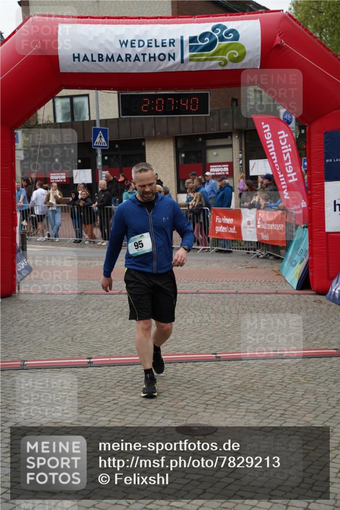 04.05.2025 - 8. Wedeler Halbmarathon Felixshl http://msf.ph/oto/7829213 04.05.2025 12:07:38 Ziel 95, 171 meine-sportfotos.de