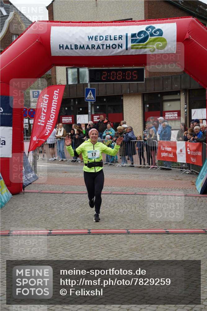 04.05.2025 - 8. Wedeler Halbmarathon Felixshl http://msf.ph/oto/7829259 04.05.2025 12:08:03 Ziel 17 meine-sportfotos.de