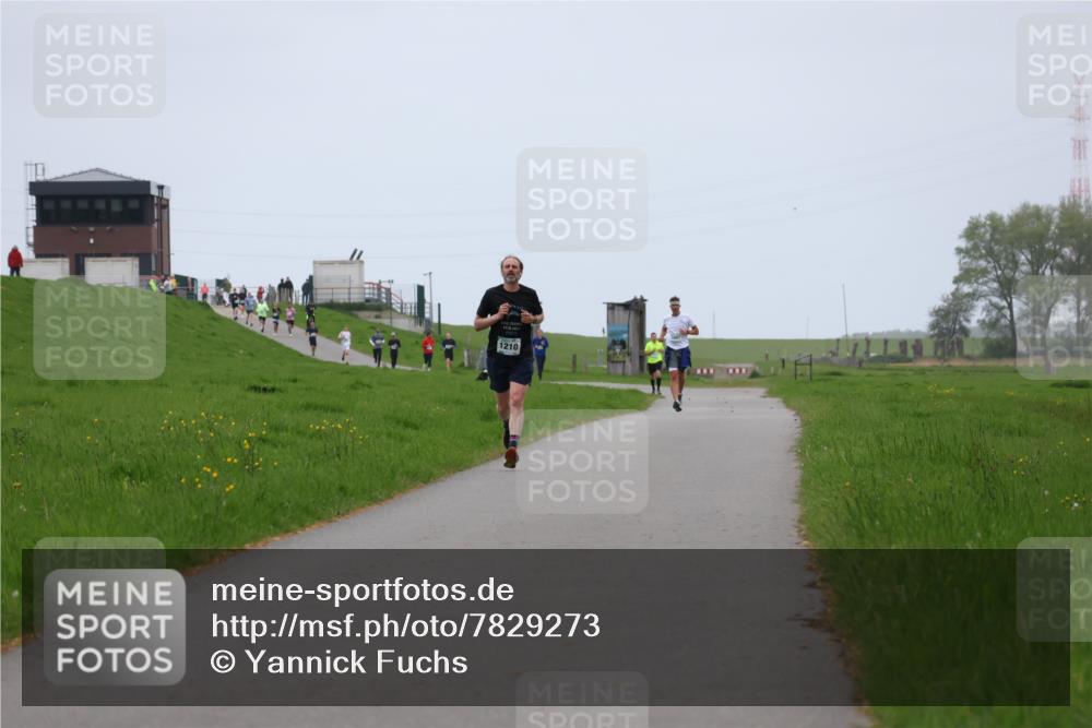 04.05.2025 - 8. Wedeler Halbmarathon Yannick Fuchs http://msf.ph/oto/7829273 04.05.2025 11:17:18 Laufen 1210 meine-sportfotos.de