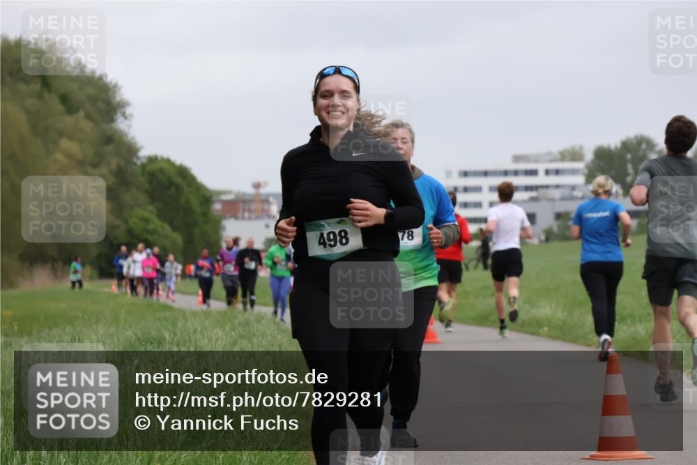 04.05.2025 - 8. Wedeler Halbmarathon Yannick Fuchs http://msf.ph/oto/7829281 04.05.2025 11:17:28 Laufen 498, 78 meine-sportfotos.de