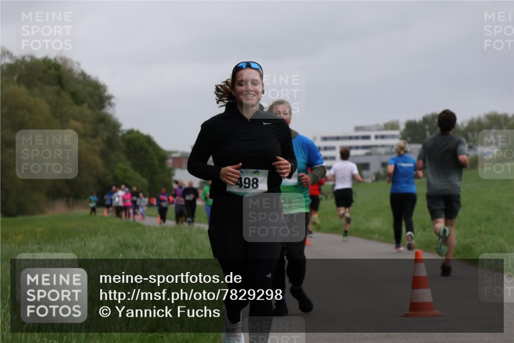 04.05.2025 - 8. Wedeler Halbmarathon Yannick Fuchs http://msf.ph/oto/7829298 04.05.2025 11:17:28 Laufen 498 meine-sportfotos.de