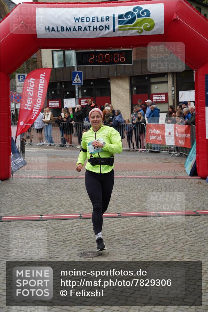 04.05.2025 - 8. Wedeler Halbmarathon Felixshl http://msf.ph/oto/7829306 04.05.2025 12:08:04 Ziel 17 meine-sportfotos.de