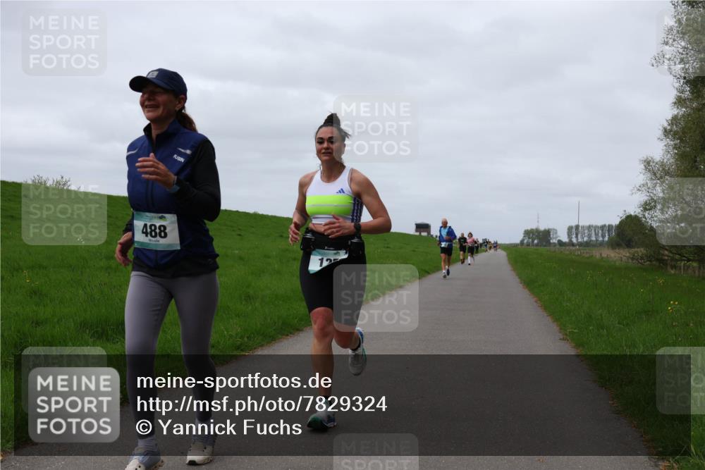 04.05.2025 - 8. Wedeler Halbmarathon Yannick Fuchs http://msf.ph/oto/7829324 04.05.2025 11:36:31 Laufen 488, 12 meine-sportfotos.de