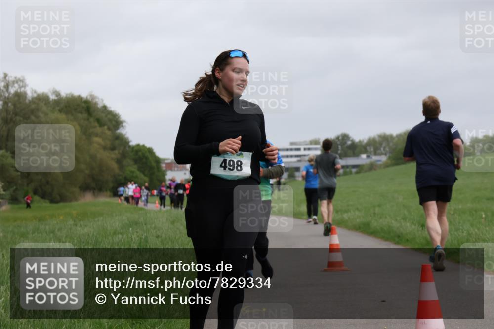 04.05.2025 - 8. Wedeler Halbmarathon Yannick Fuchs http://msf.ph/oto/7829334 04.05.2025 11:17:30 Laufen 498 meine-sportfotos.de