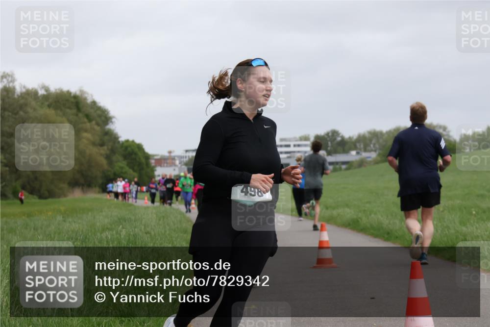 04.05.2025 - 8. Wedeler Halbmarathon Yannick Fuchs http://msf.ph/oto/7829342 04.05.2025 11:17:30 Laufen 498 meine-sportfotos.de
