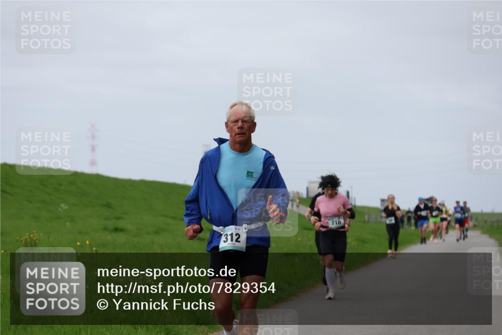 04.05.2025 - 8. Wedeler Halbmarathon Yannick Fuchs http://msf.ph/oto/7829354 04.05.2025 11:36:34 Laufen 16, 312, 710 meine-sportfotos.de