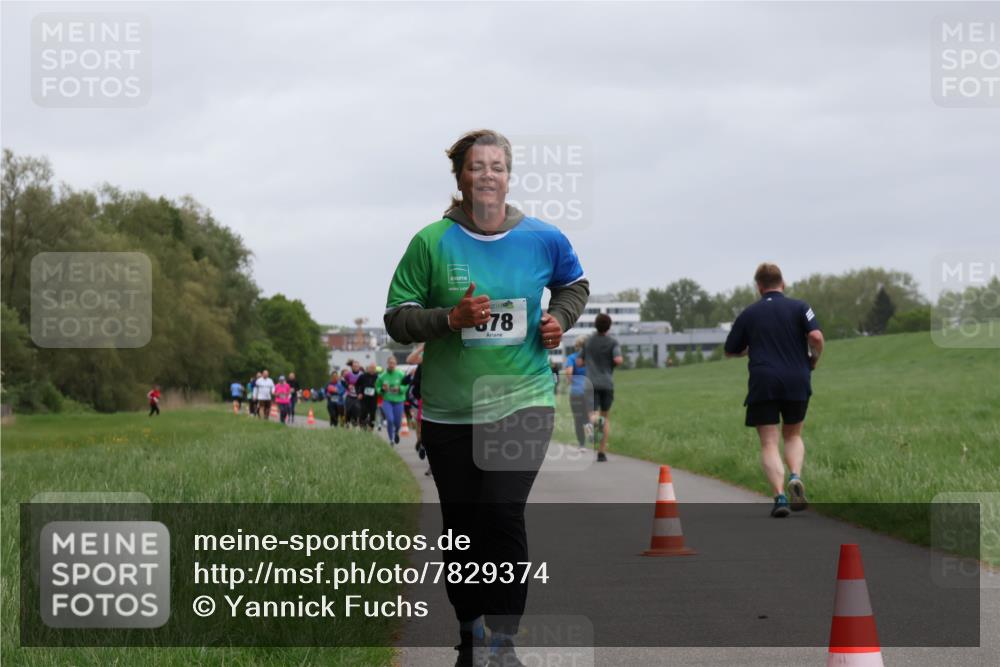 04.05.2025 - 8. Wedeler Halbmarathon Yannick Fuchs http://msf.ph/oto/7829374 04.05.2025 11:17:32 Laufen 78 meine-sportfotos.de