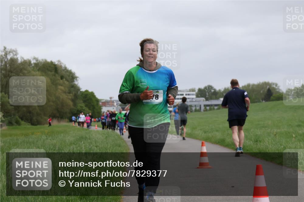 04.05.2025 - 8. Wedeler Halbmarathon Yannick Fuchs http://msf.ph/oto/7829377 04.05.2025 11:17:32 Laufen 281, 78 meine-sportfotos.de