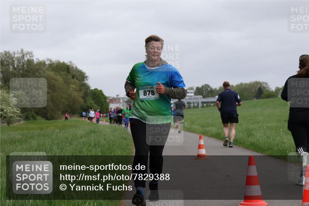 04.05.2025 - 8. Wedeler Halbmarathon Yannick Fuchs http://msf.ph/oto/7829388 04.05.2025 11:17:32 Laufen 878 meine-sportfotos.de