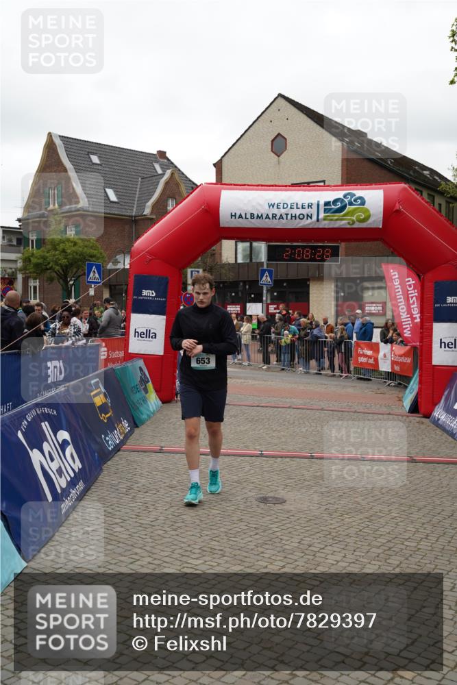 04.05.2025 - 8. Wedeler Halbmarathon Felixshl http://msf.ph/oto/7829397 04.05.2025 12:08:26 Ziel 653 meine-sportfotos.de