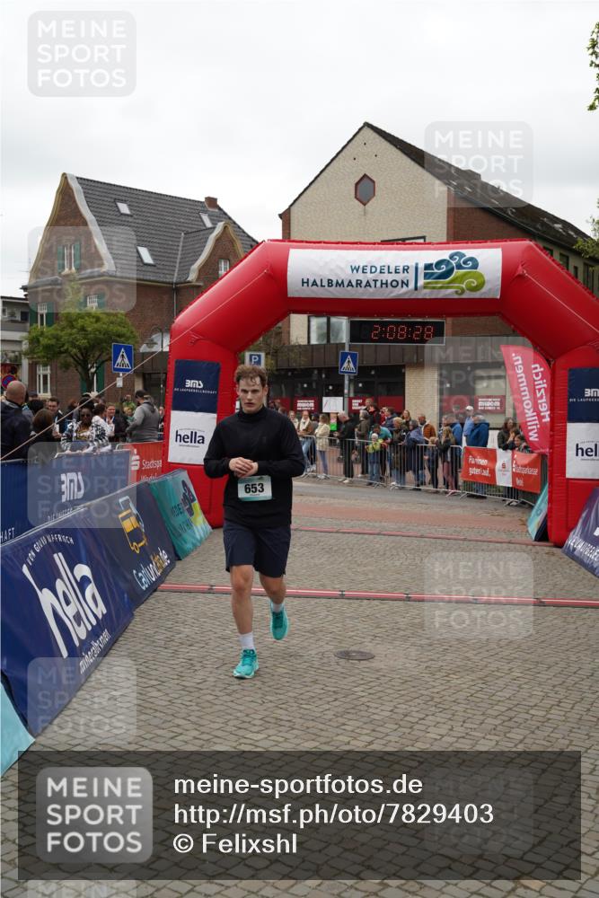 04.05.2025 - 8. Wedeler Halbmarathon Felixshl http://msf.ph/oto/7829403 04.05.2025 12:08:26 Ziel 653 meine-sportfotos.de