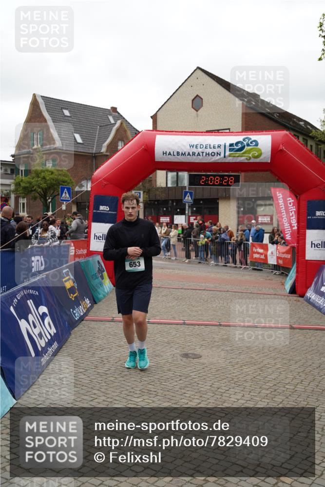 04.05.2025 - 8. Wedeler Halbmarathon Felixshl http://msf.ph/oto/7829409 04.05.2025 12:08:26 Ziel 653 meine-sportfotos.de