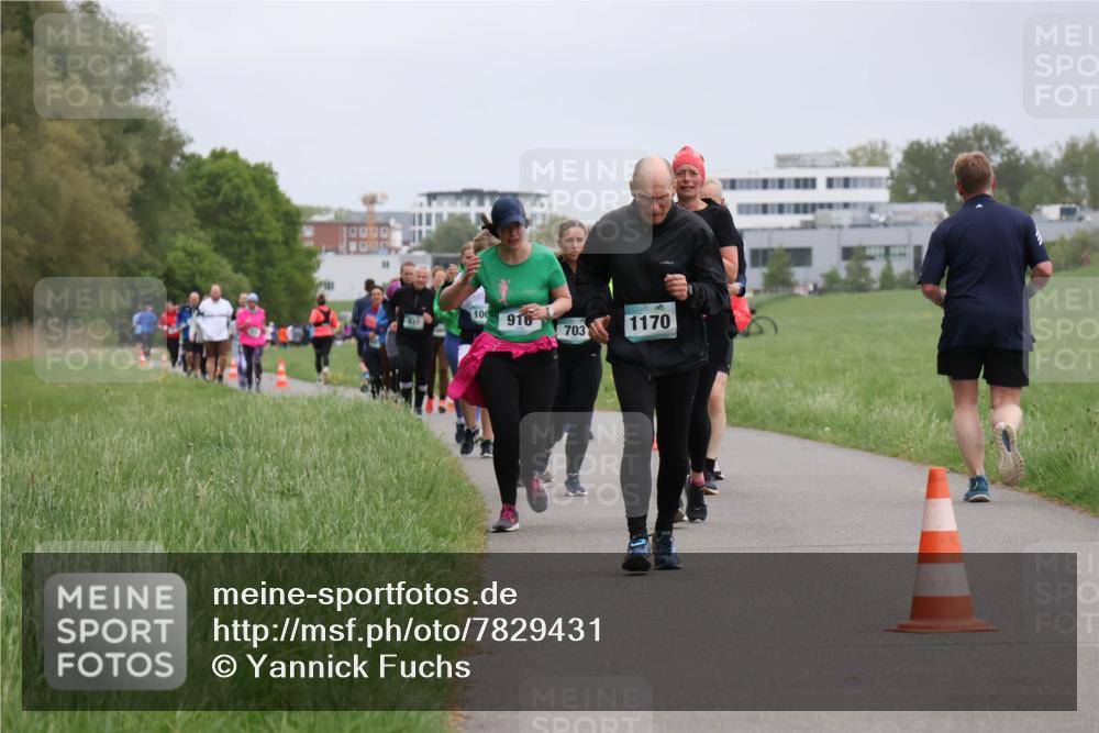 04.05.2025 - 8. Wedeler Halbmarathon Yannick Fuchs http://msf.ph/oto/7829431 04.05.2025 11:17:35 Laufen 106, 637, 916, 703, 1170 meine-sportfotos.de