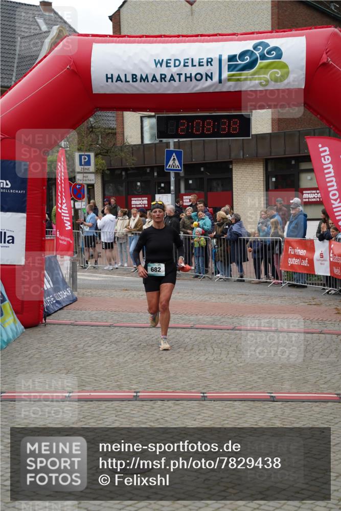 04.05.2025 - 8. Wedeler Halbmarathon Felixshl http://msf.ph/oto/7829438 04.05.2025 12:08:35 Ziel 682 meine-sportfotos.de