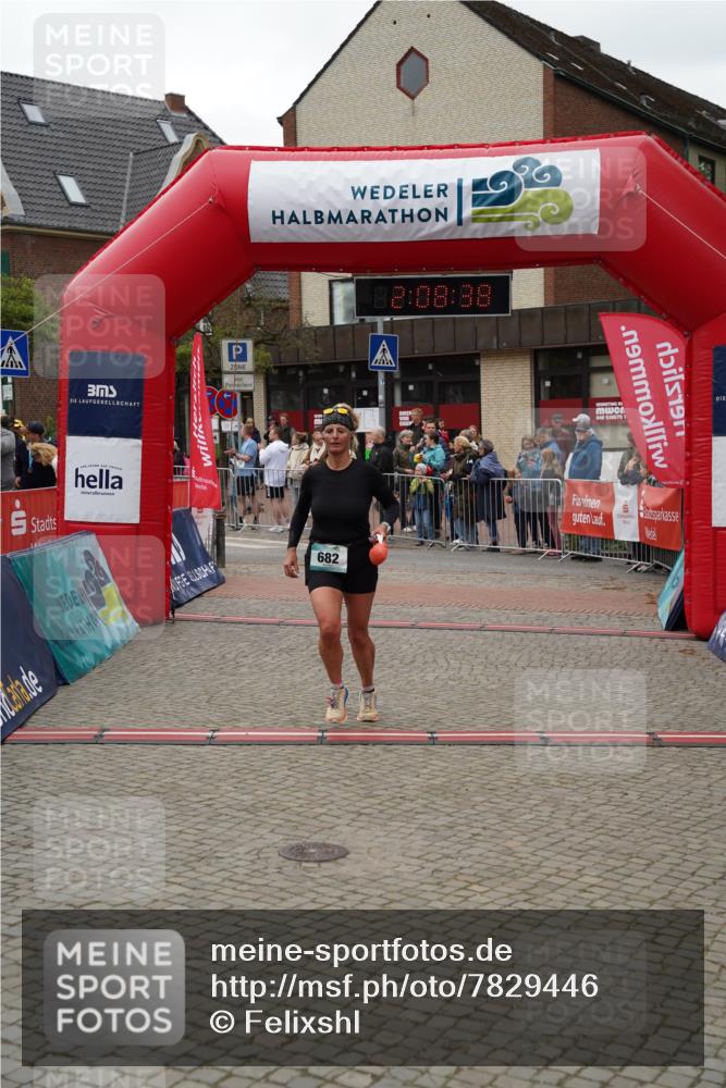 04.05.2025 - 8. Wedeler Halbmarathon Felixshl http://msf.ph/oto/7829446 04.05.2025 12:08:36 Ziel 682 meine-sportfotos.de