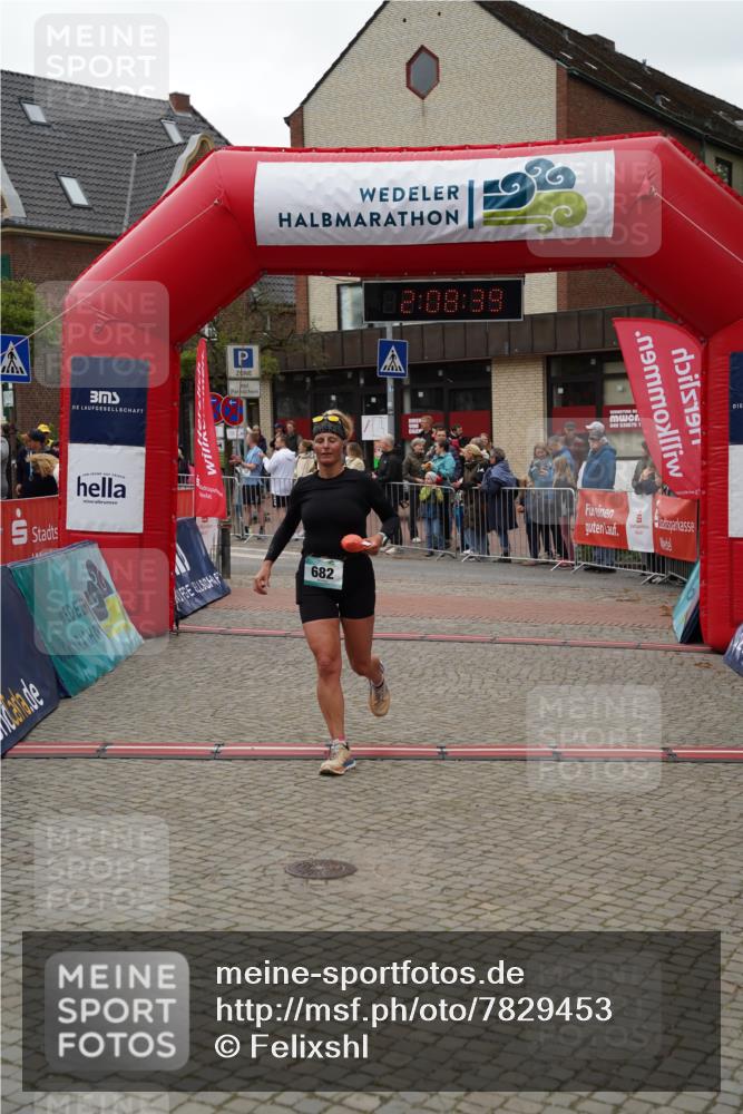 04.05.2025 - 8. Wedeler Halbmarathon Felixshl http://msf.ph/oto/7829453 04.05.2025 12:08:36 Ziel 682 meine-sportfotos.de