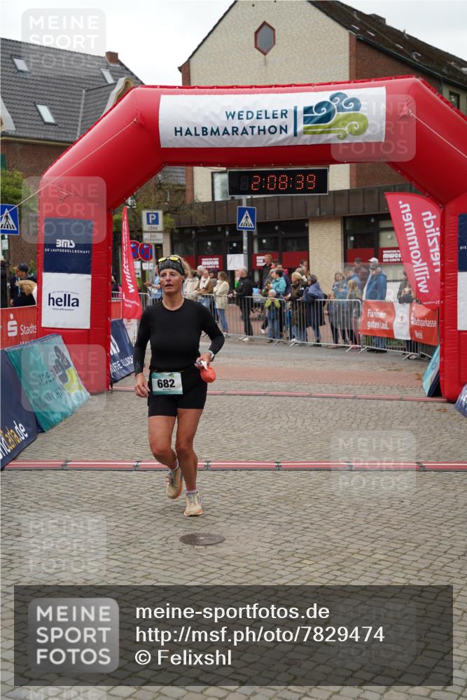 04.05.2025 - 8. Wedeler Halbmarathon Felixshl http://msf.ph/oto/7829474 04.05.2025 12:08:37 Ziel 93, 682 meine-sportfotos.de