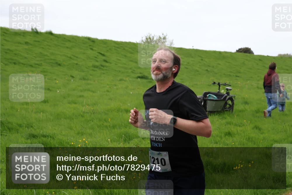 04.05.2025 - 8. Wedeler Halbmarathon Yannick Fuchs http://msf.ph/oto/7829475 04.05.2025 11:17:39 Laufen 210, 139 meine-sportfotos.de