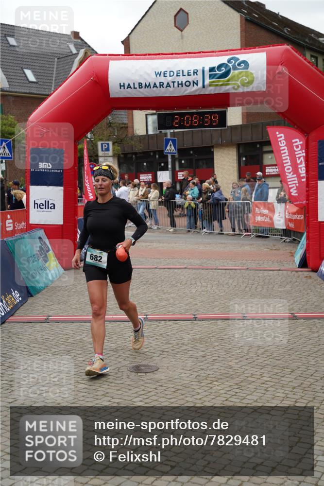 04.05.2025 - 8. Wedeler Halbmarathon Felixshl http://msf.ph/oto/7829481 04.05.2025 12:08:37 Ziel 93, 682 meine-sportfotos.de