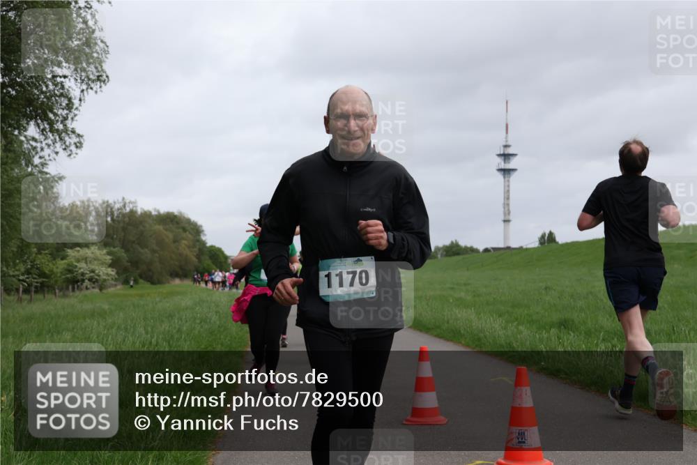 04.05.2025 - 8. Wedeler Halbmarathon Yannick Fuchs http://msf.ph/oto/7829500 04.05.2025 11:17:43 Laufen 1170 meine-sportfotos.de