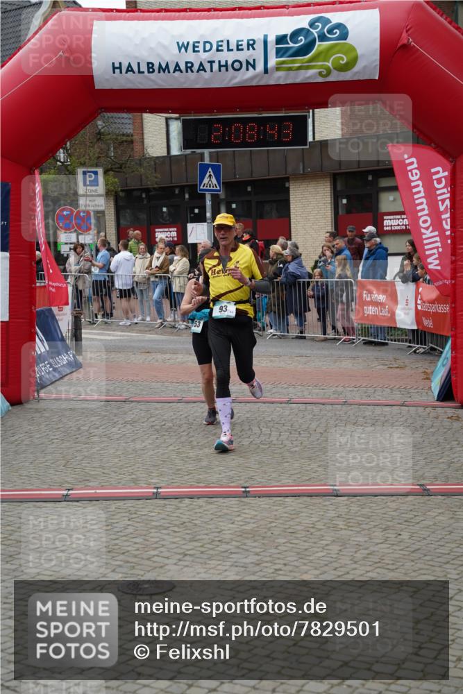 04.05.2025 - 8. Wedeler Halbmarathon Felixshl http://msf.ph/oto/7829501 04.05.2025 12:08:41 Ziel 93, 682, 1153 meine-sportfotos.de