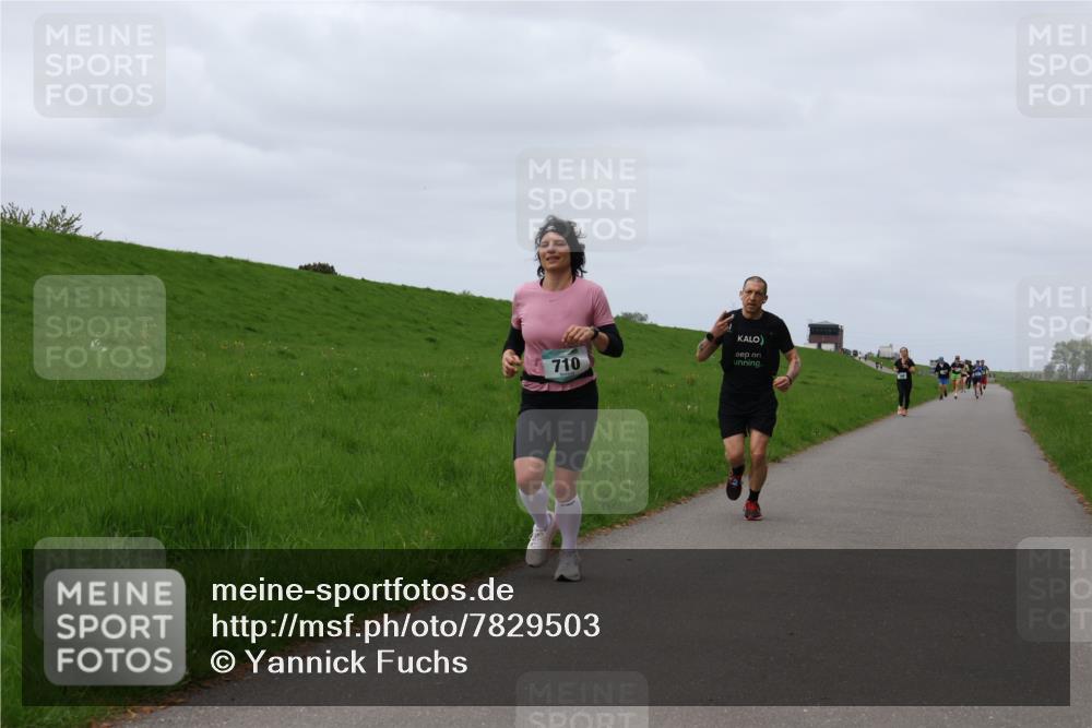 04.05.2025 - 8. Wedeler Halbmarathon Yannick Fuchs http://msf.ph/oto/7829503 04.05.2025 11:36:42 Laufen 710 meine-sportfotos.de