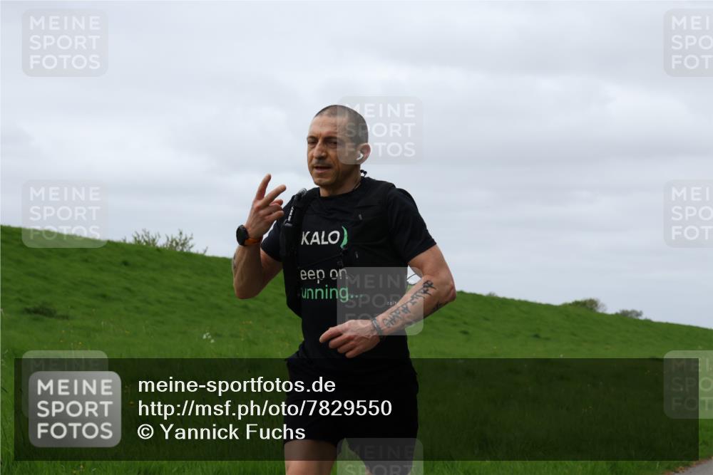 04.05.2025 - 8. Wedeler Halbmarathon Yannick Fuchs http://msf.ph/oto/7829550 04.05.2025 11:36:44 Laufen  meine-sportfotos.de