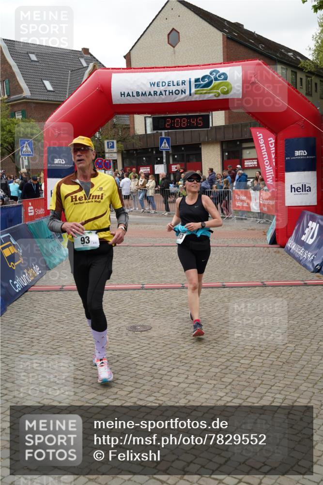04.05.2025 - 8. Wedeler Halbmarathon Felixshl http://msf.ph/oto/7829552 04.05.2025 12:08:43 Ziel 93, 335, 1153 meine-sportfotos.de