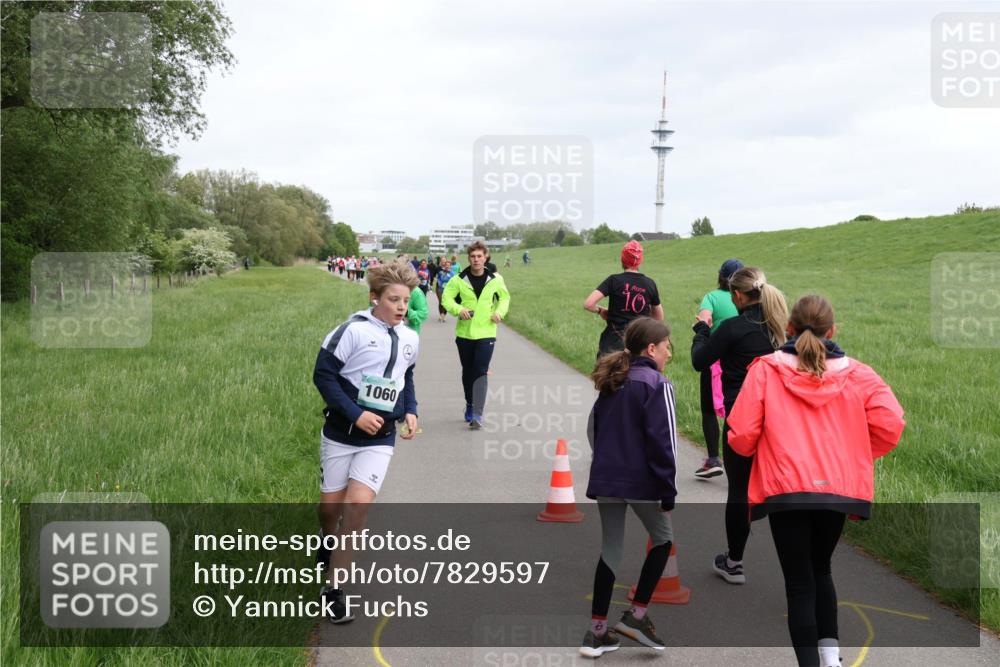04.05.2025 - 8. Wedeler Halbmarathon Yannick Fuchs http://msf.ph/oto/7829597 04.05.2025 11:17:50 Laufen 1060, 10 meine-sportfotos.de