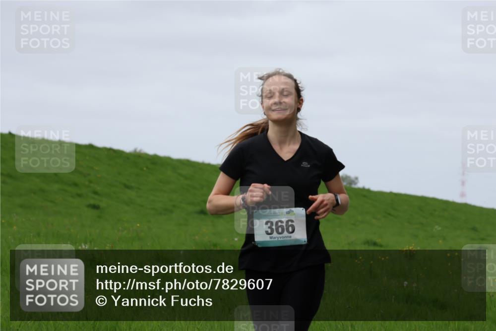 04.05.2025 - 8. Wedeler Halbmarathon Yannick Fuchs http://msf.ph/oto/7829607 04.05.2025 11:36:53 Laufen 366 meine-sportfotos.de