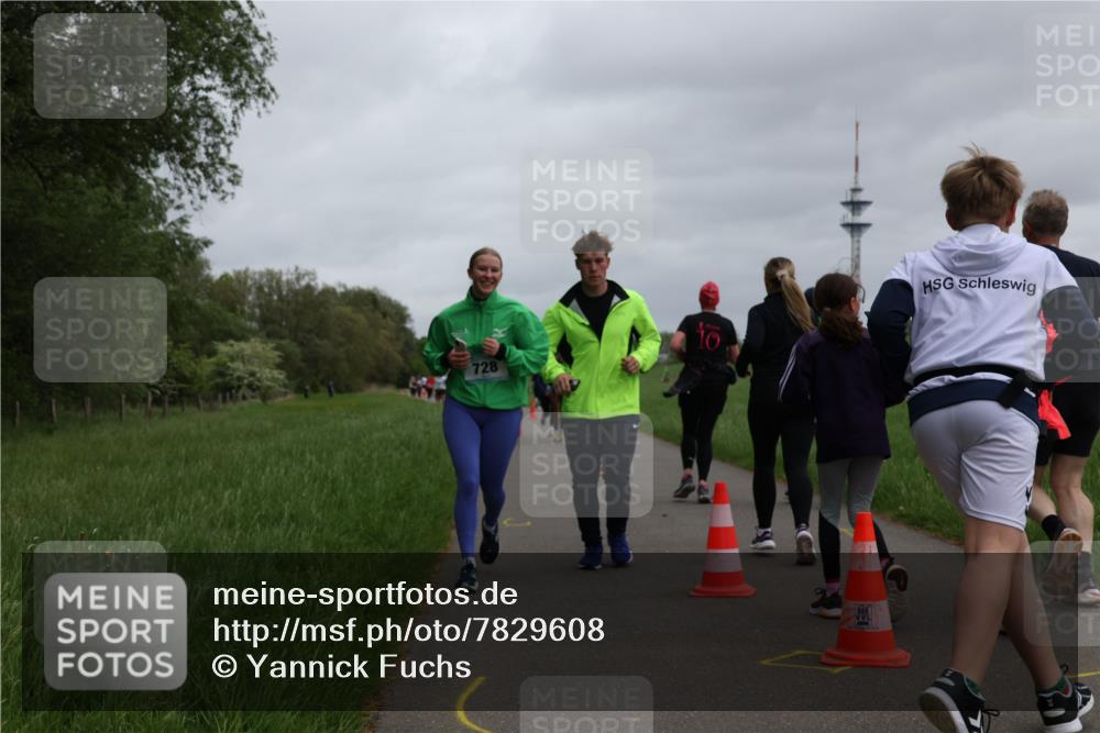 04.05.2025 - 8. Wedeler Halbmarathon Yannick Fuchs http://msf.ph/oto/7829608 04.05.2025 11:17:51 Laufen 728 meine-sportfotos.de